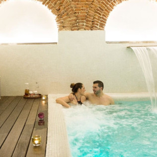 Promoción Especial Verano: Circuito Spa, Masaje y Cóctel para dos en Hotel Hospes Puerta de Alcalá 5* (Madrid)