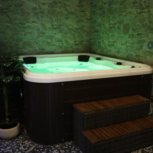 Acceso a Spa L'Inici (Llagostera, Girona)