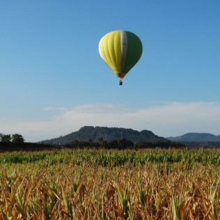 Viaje en Globo con Fotos y Cava (Vic, Barcelona)