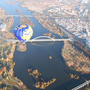 Vuelo en Globo con Cava, Almuerzo y Vídeo (Badajoz, Extremadura)