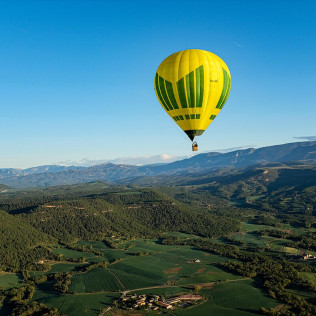 Vuelo en Globo con Almuerzo, Cava y Fotos (Barcelona / Girona)